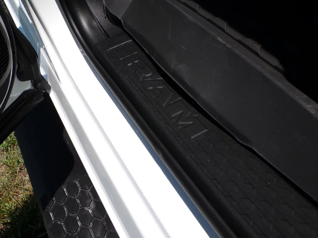 New 2026 Bright White Clear-Coat Exterior Paint RAM Tradesman image 13