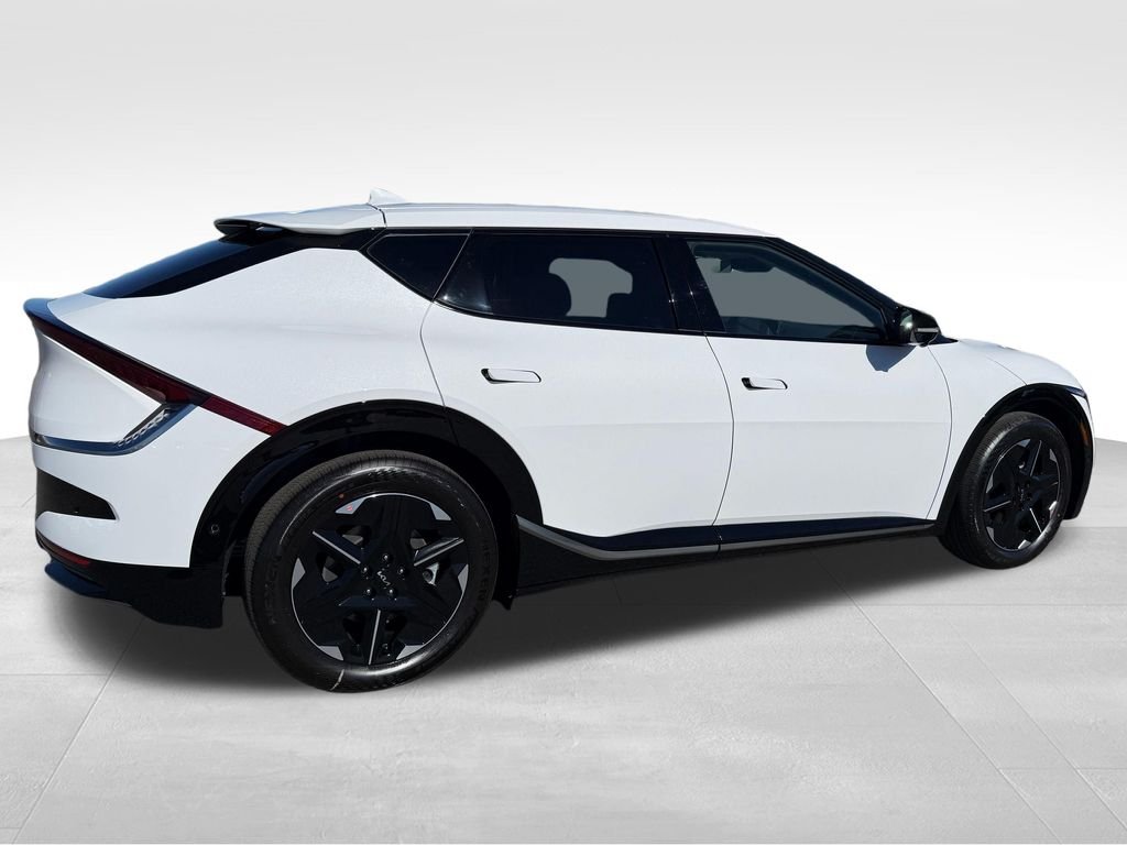 New 2026 Glacial White Pearl Kia WIND image 7
