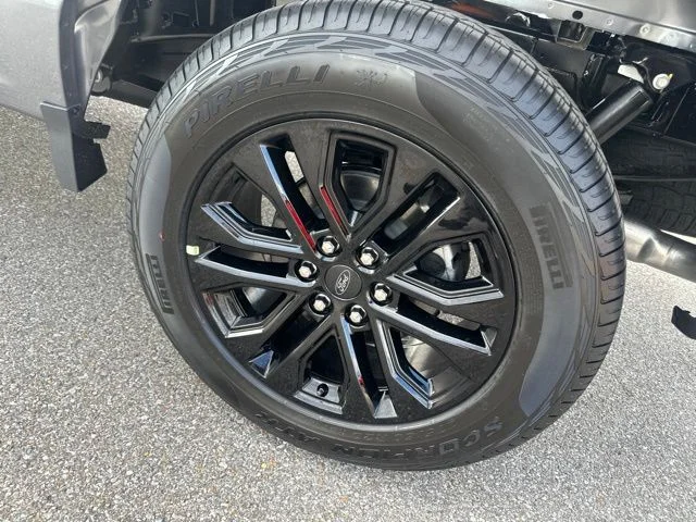 New 2026 Carbonized Gray Metallic Ford XLT image 26