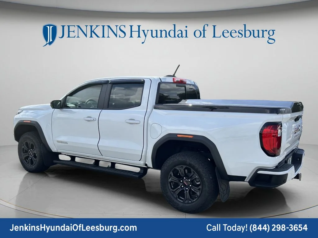 Used 2024 White GMC Elevation image 7