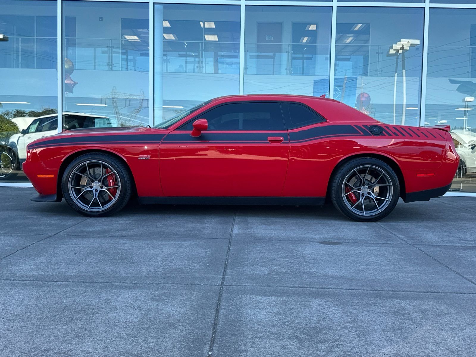 Used 2016 Torred Clearcoat Dodge SRT 392 image 6
