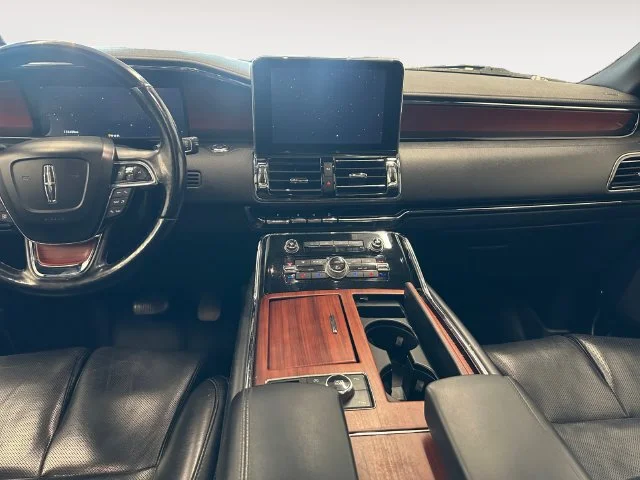 Used 2021 Black Lincoln Reserve image 10