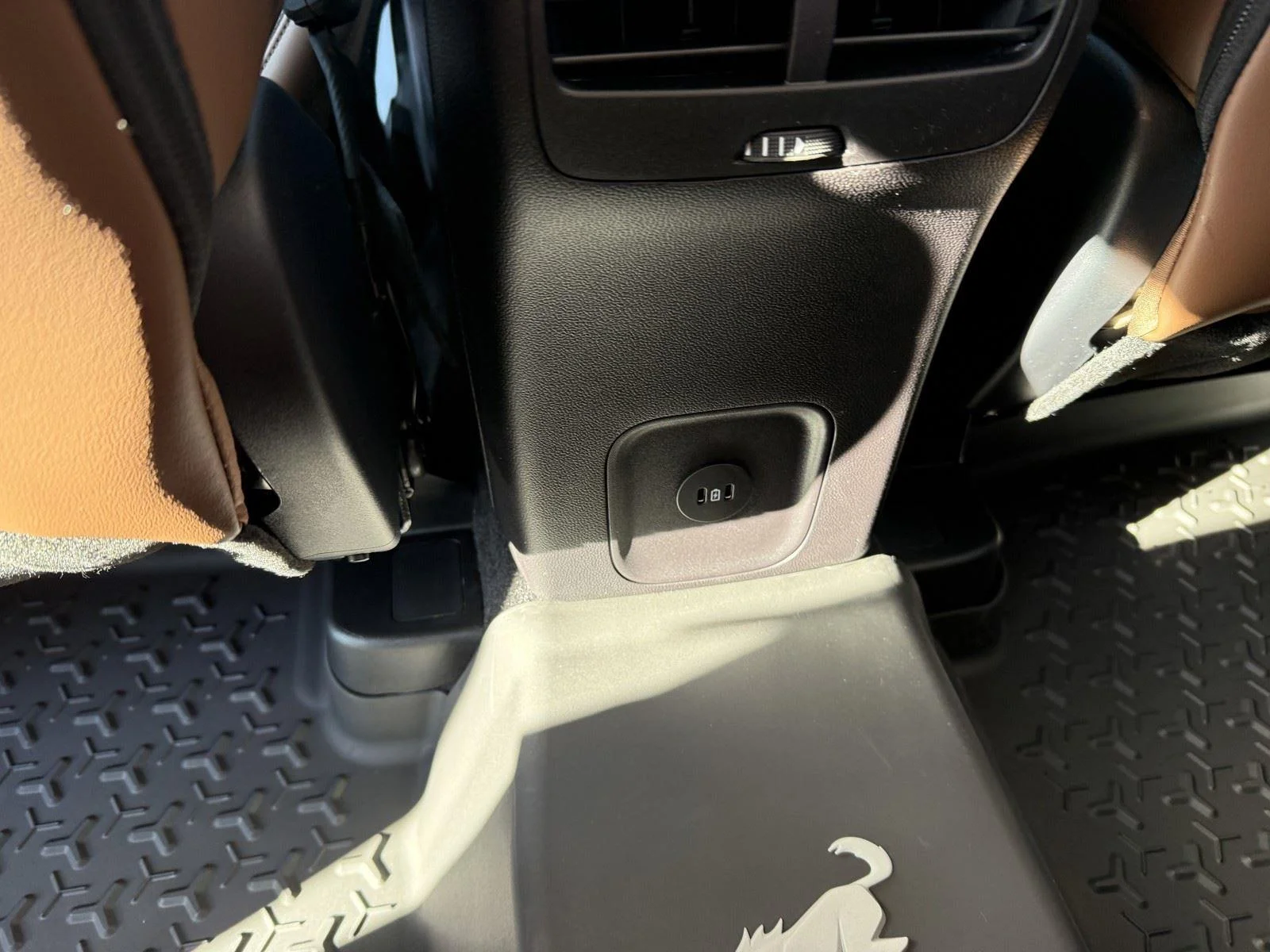 New 2025 Oxford White Ford Outer Banks image 31