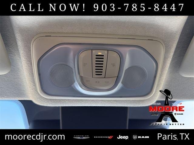 New 2026 Bright White Clear-Coat Exterior Paint RAM Tradesman image 27
