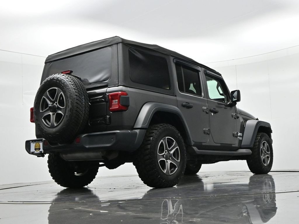 Used 2018 Crystal Metallic Jeep Unlimited Sport S image 20