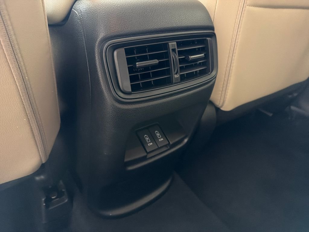 Used 2021 Platinum White Pearl Honda EX-L image 31