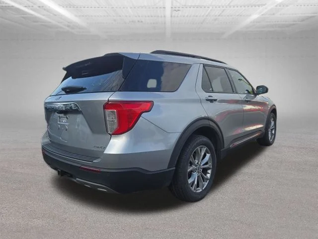Certified Used 2023 Silver Metallic Ford XLT image 8