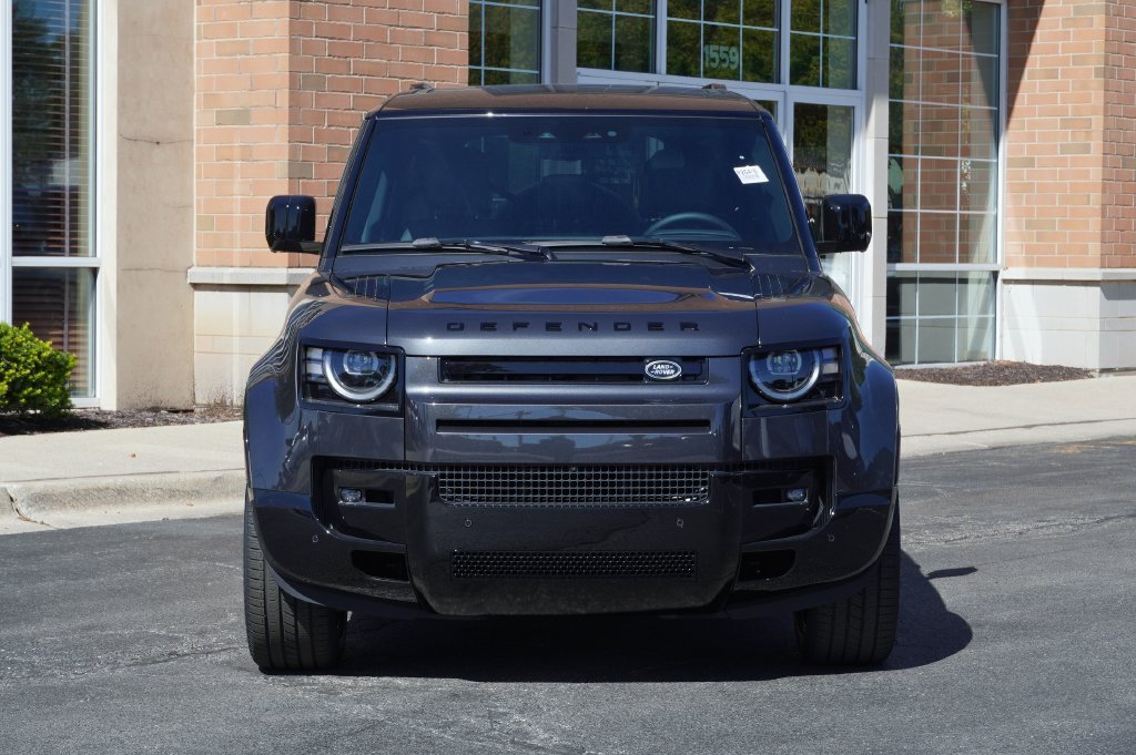 New 2026 Carpathian Grey Land Rover X-Dynamic SE image 4