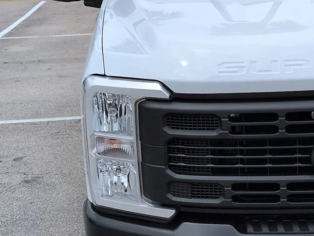 New 2026 Oxford White Ford F-250® XL image 10