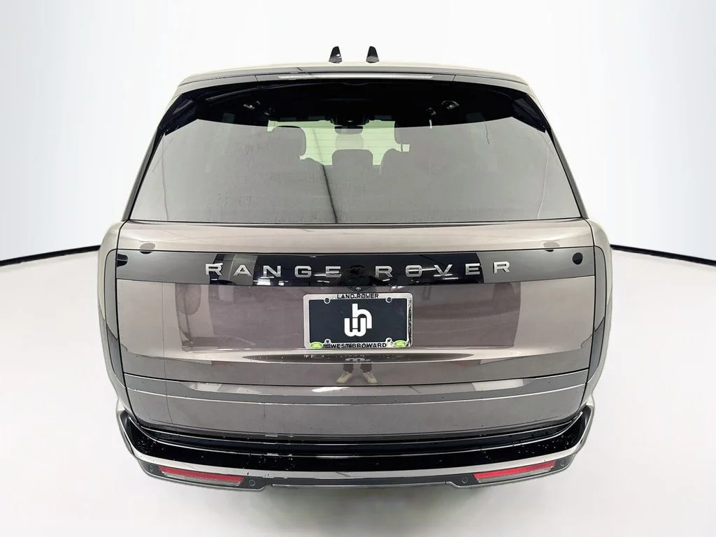 New 2026 Charente Grey Land Rover SE image 6