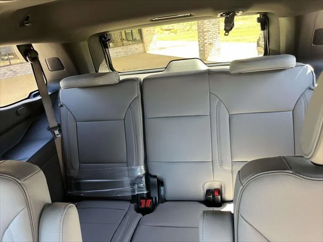 New 2026 Sterling Metallic GMC Elevation image 27