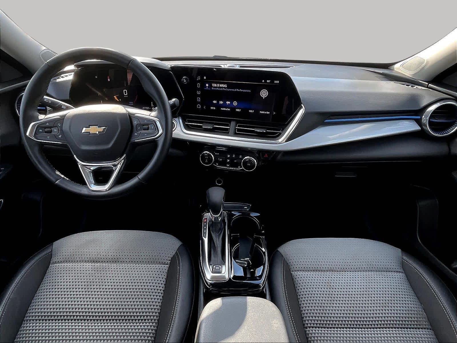 2024 Chevrolet Trax LT - Photo 9