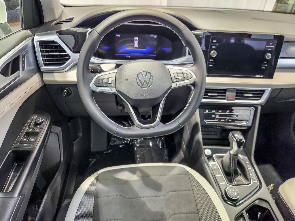 New 2026 Pure White Volkswagen 1.5T SE image 11