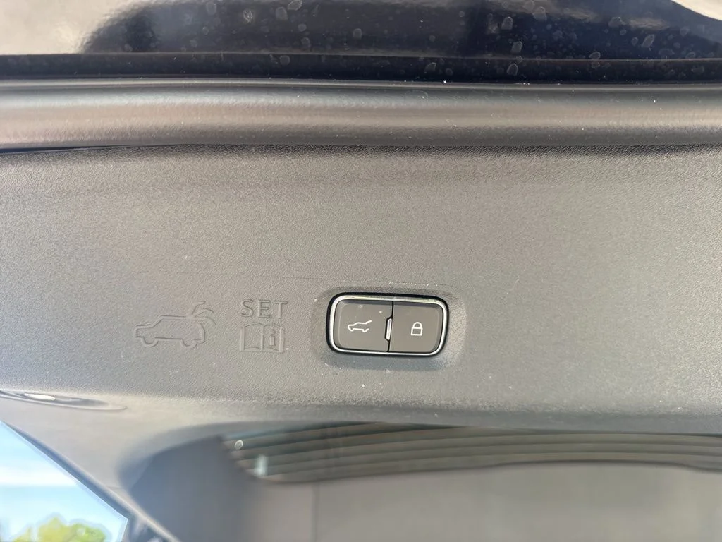 Used 2026 Black Ford Platinum image 33