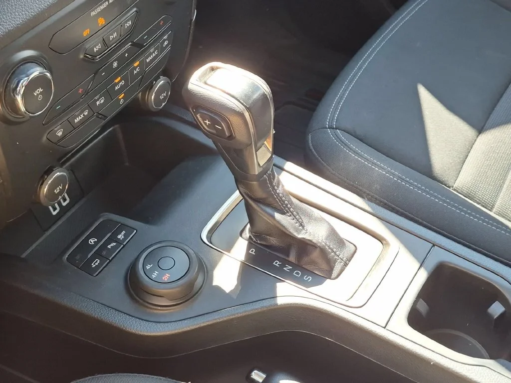 Used 2019 Gray Ford XLT image 17