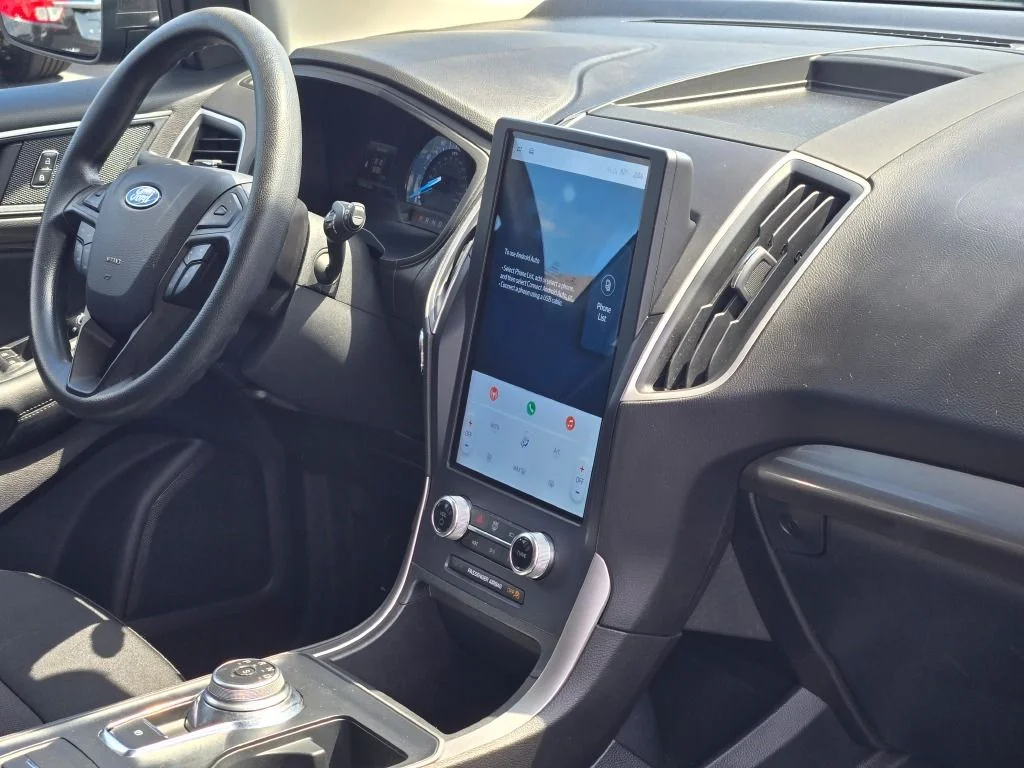 Used 2022 Gray Metallic Ford SE image 6