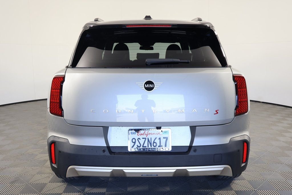 Used 2025 Silver MINI Iconic image 3