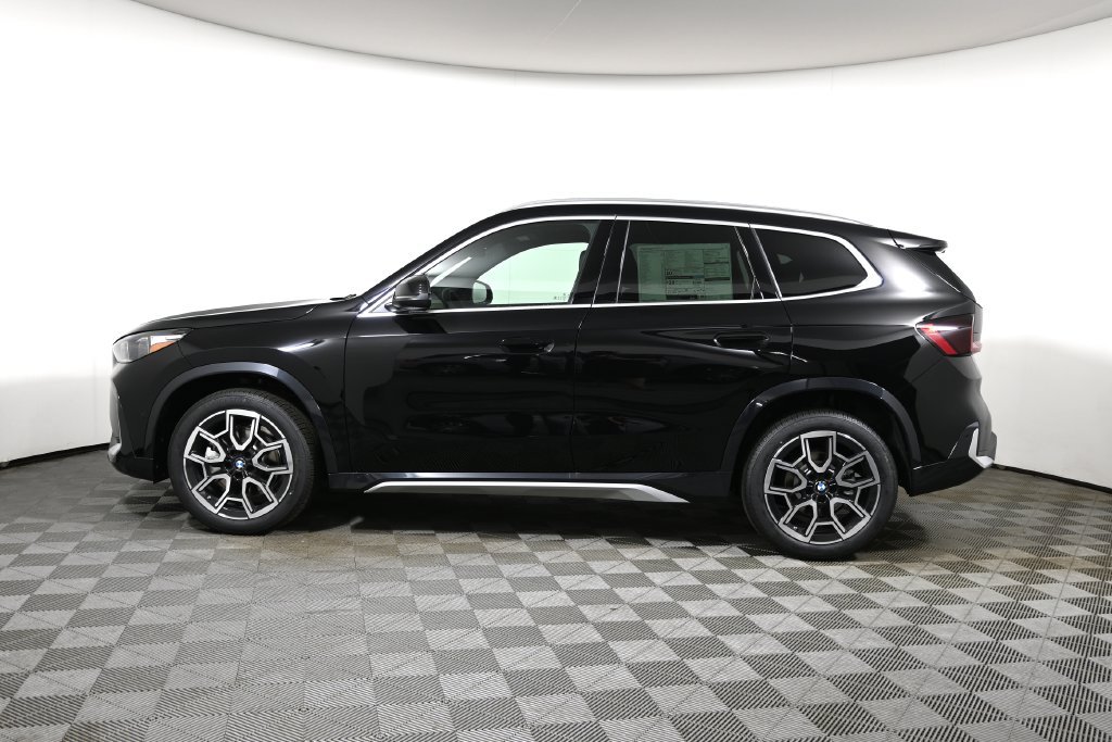 Used 2026 Black BMW xDrive28i image 2