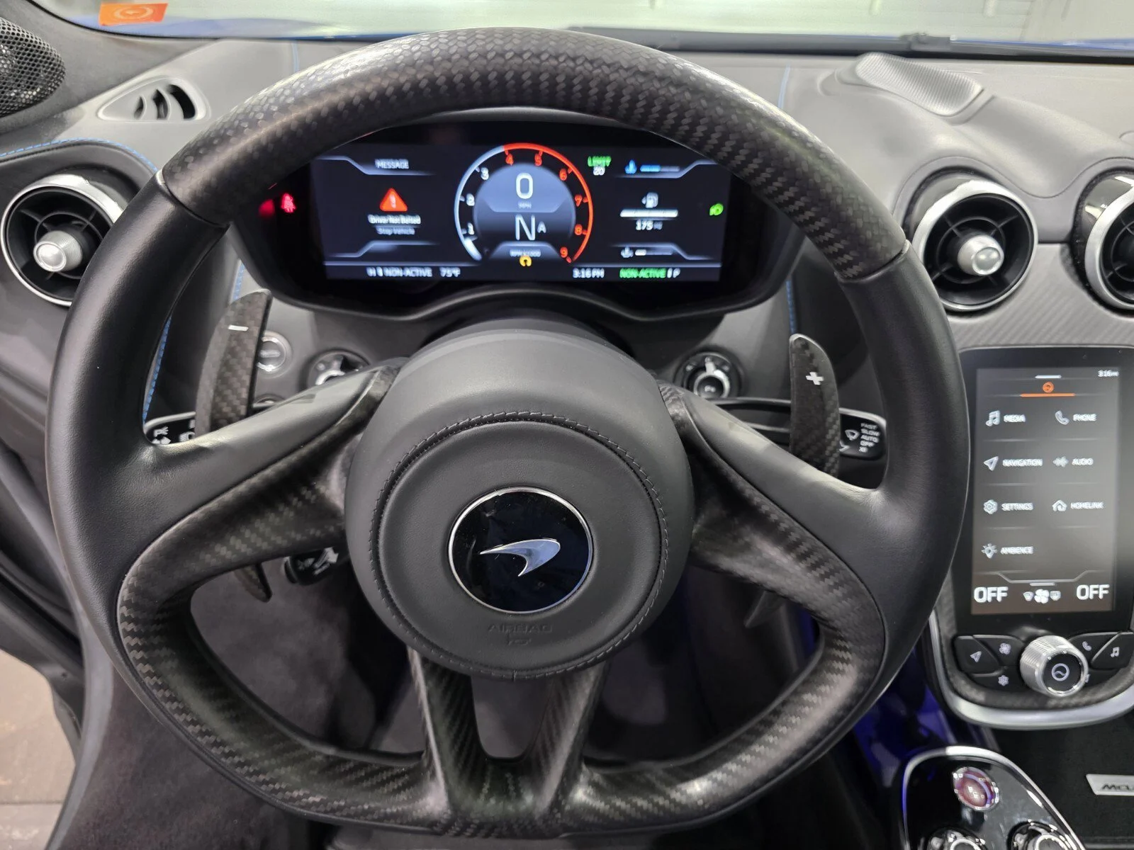 Used 2023 MSO Volcano Blue McLaren  image 10