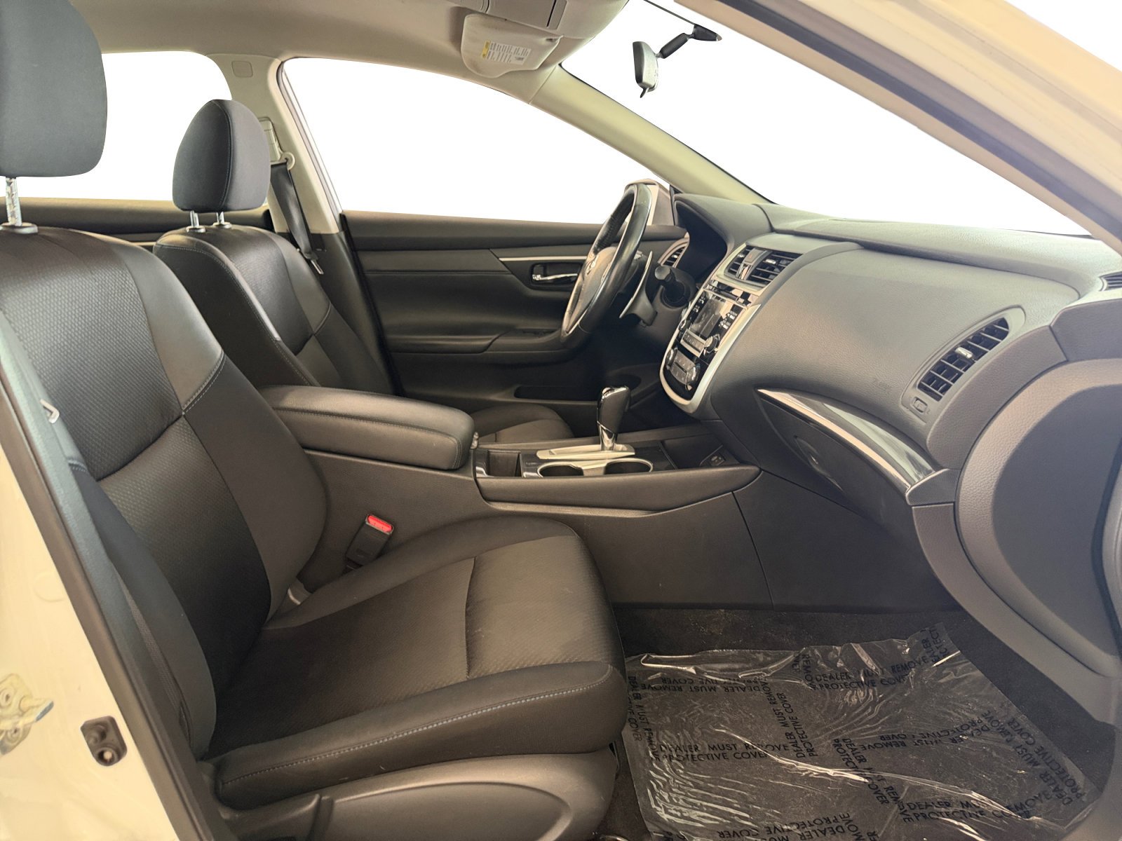 Used 2018 Pearl White Nissan 2.5 SR image 27