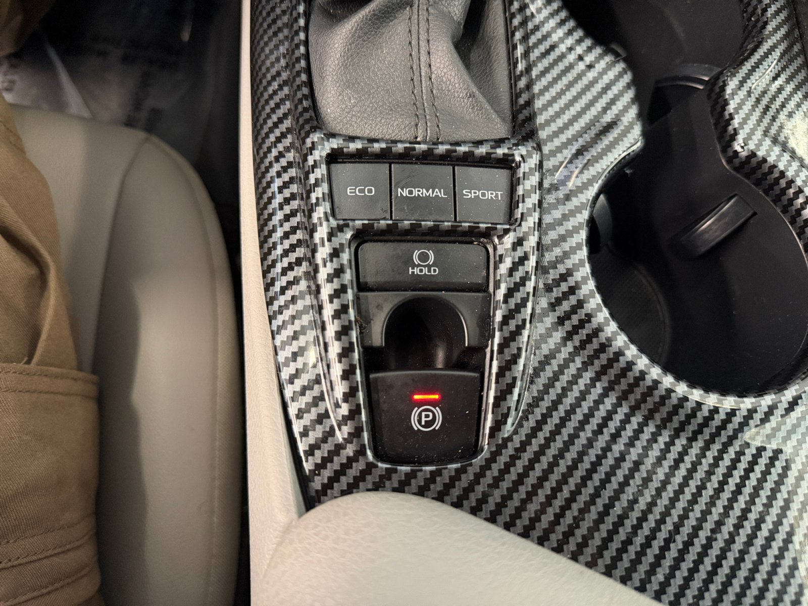 Used 2022 White Toyota SE image 23