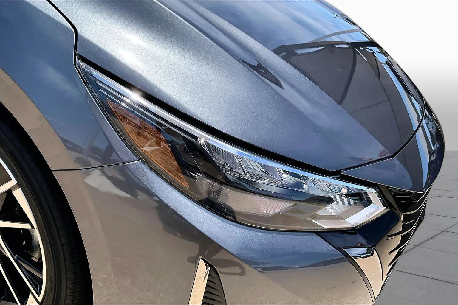 Certified Used 2025 Gun Metallic Nissan SR image 25