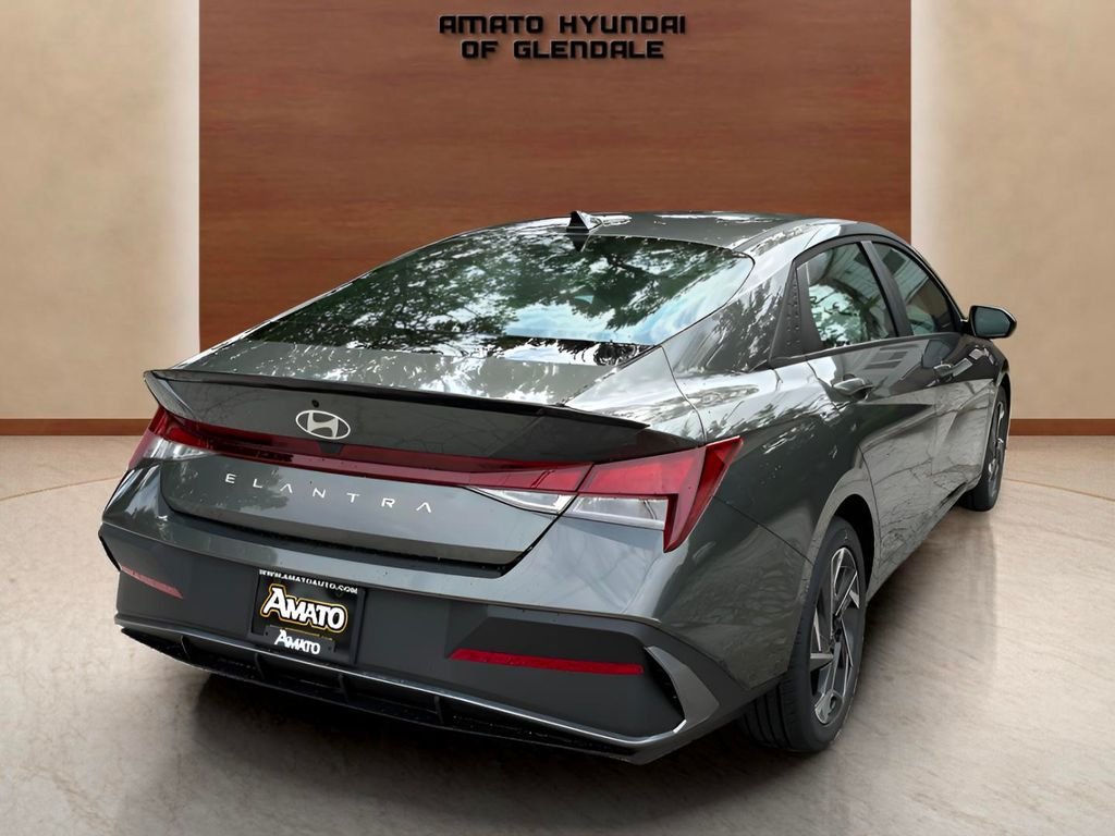 Certified Used 2025 Gray Hyundai SEL Sport image 5