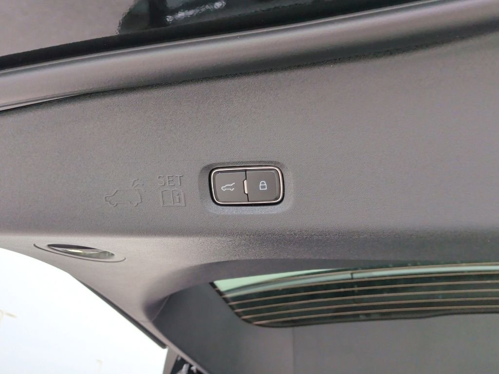 New 2026 Agate Black Metallic Ford MAX Active image 43