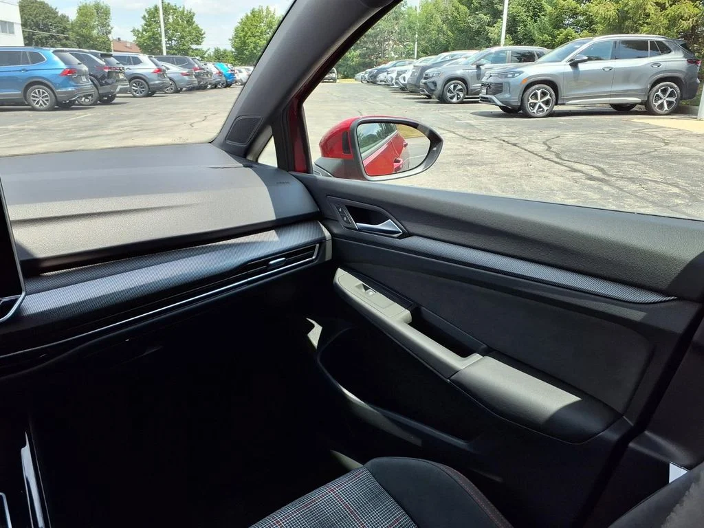 New 2026 Kings Red Metallic Volkswagen 2.0T S image 22