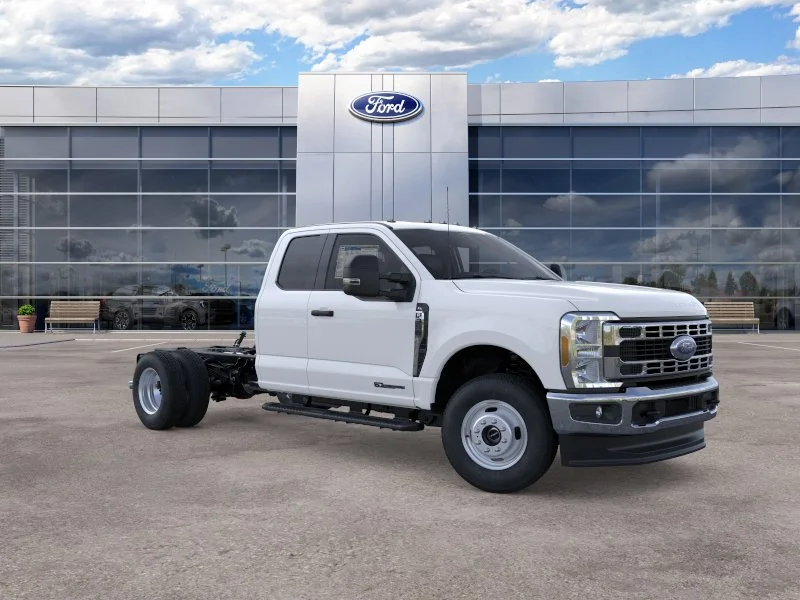 New 2026 Oxford White Ford XL image 37
