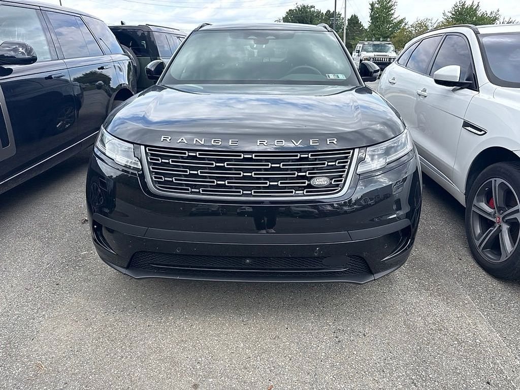 Certified Used 2026 Santorini Black Metallic Land Rover S image 2