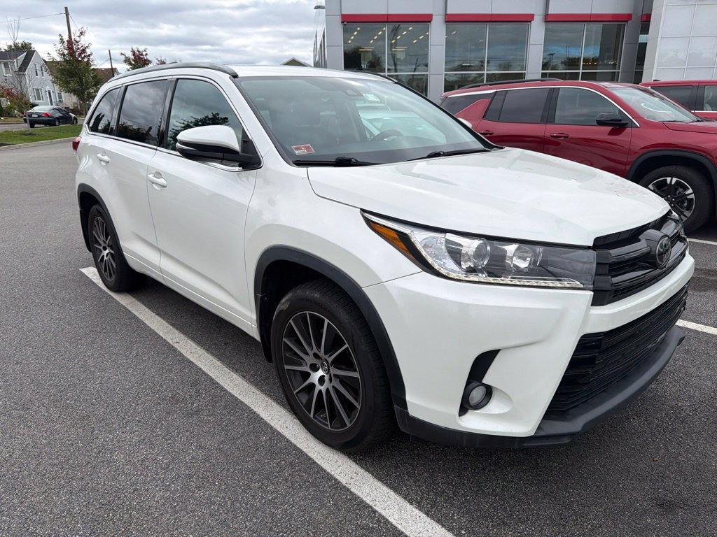 Used 2017 White Toyota SE image 1