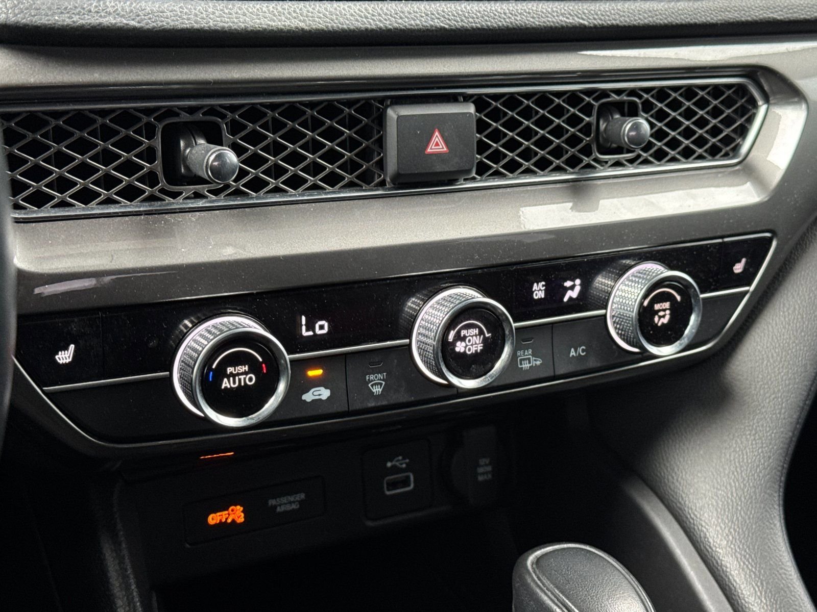 Used 2023  Acura Base image 18