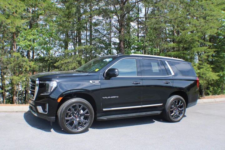 Certified Used 2024 Onyx Black GMC SLT image 4