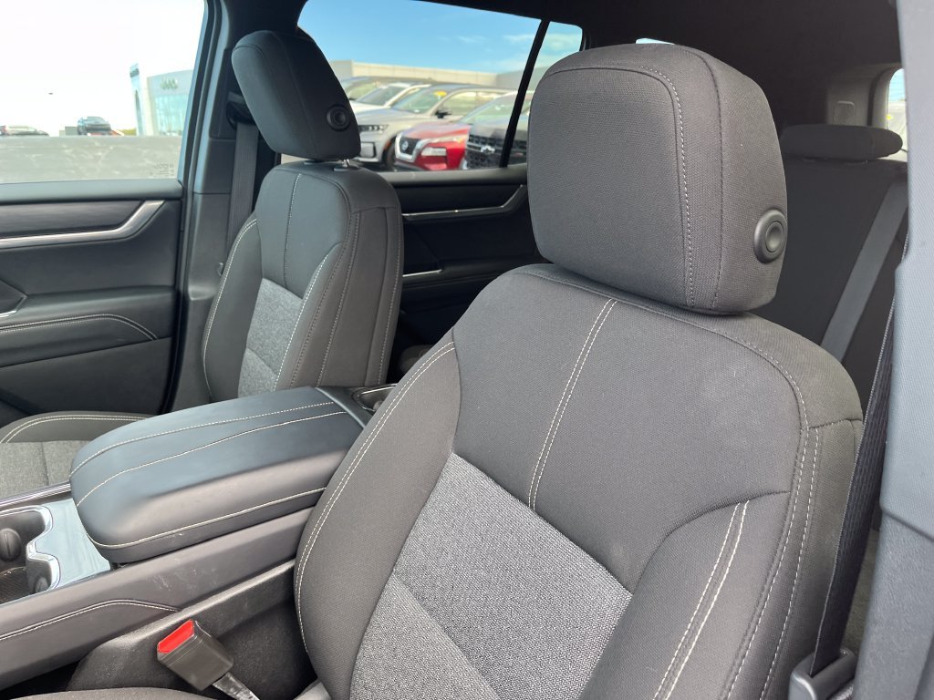 Used 2026 Red GMC Elevation image 12