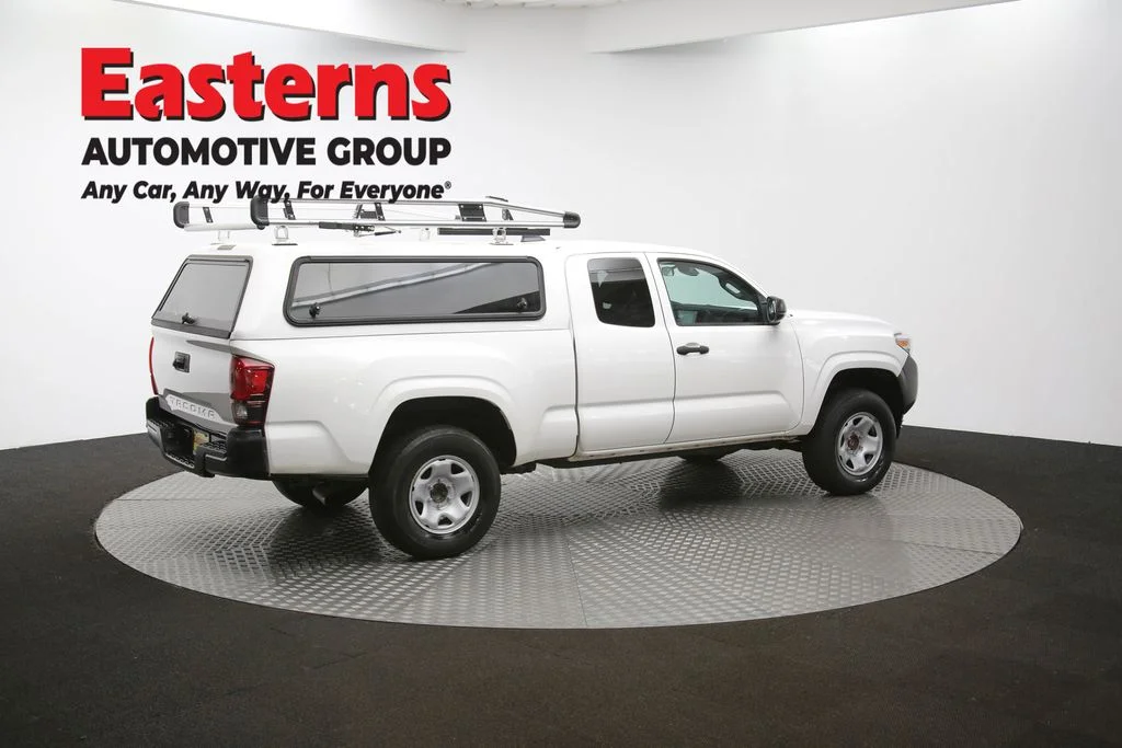 Used 2022 White Toyota SR image 41