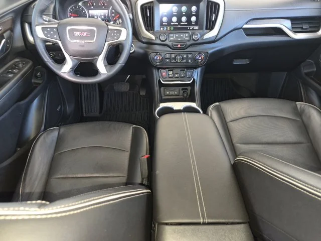 Used 2018 Silver GMC Denali image 26