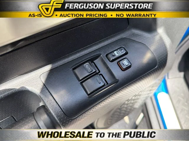 Used 2007 White Toyota Base image 18