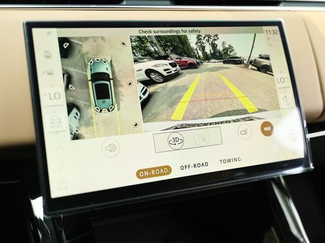 New 2026 Ostuni Pearl White LAND ROVER Dynamic SE image 47
