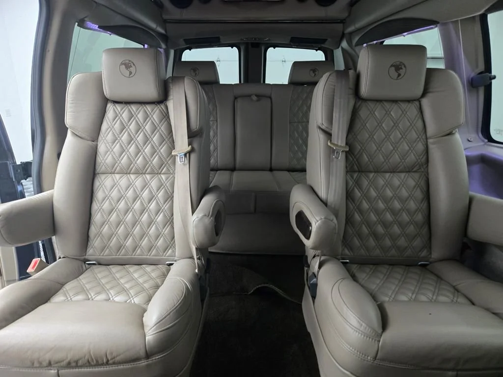 2023 GMC Savana Cargo Work Van - Photo 34