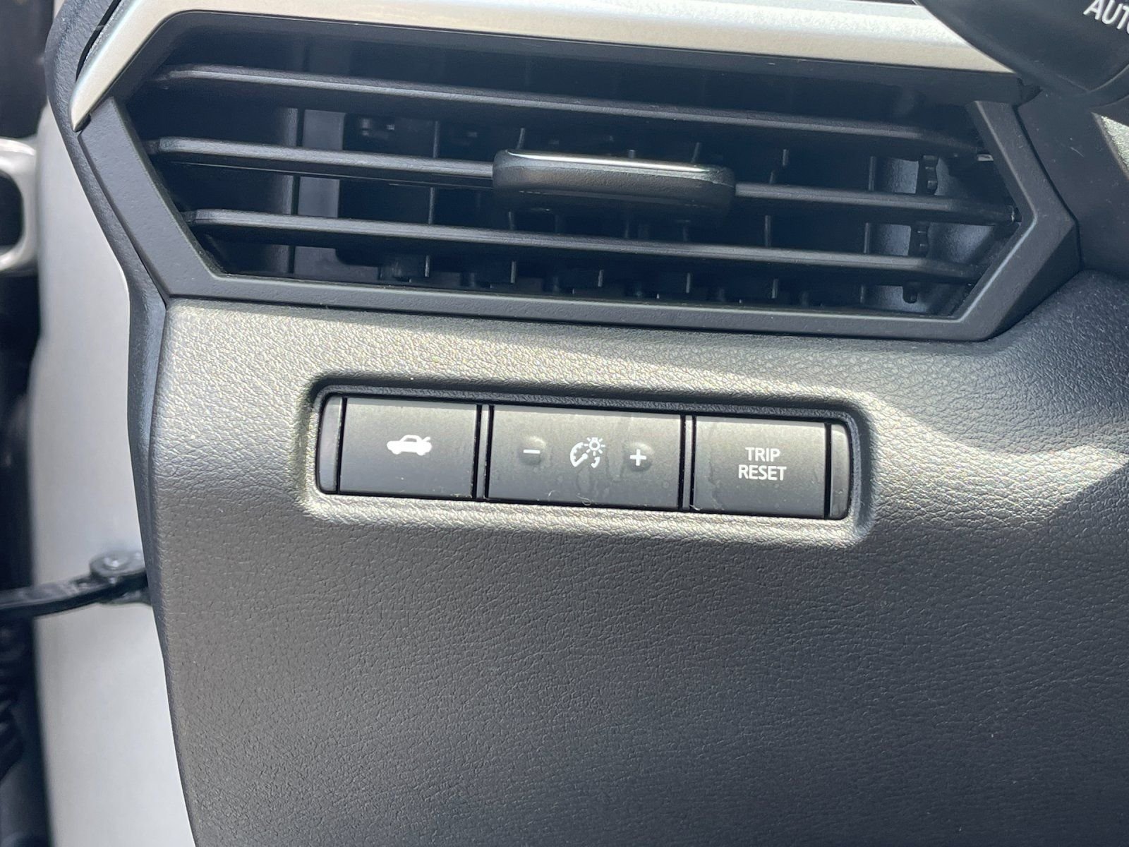 Used 2024 Silver Nissan 2.5 SV image 29