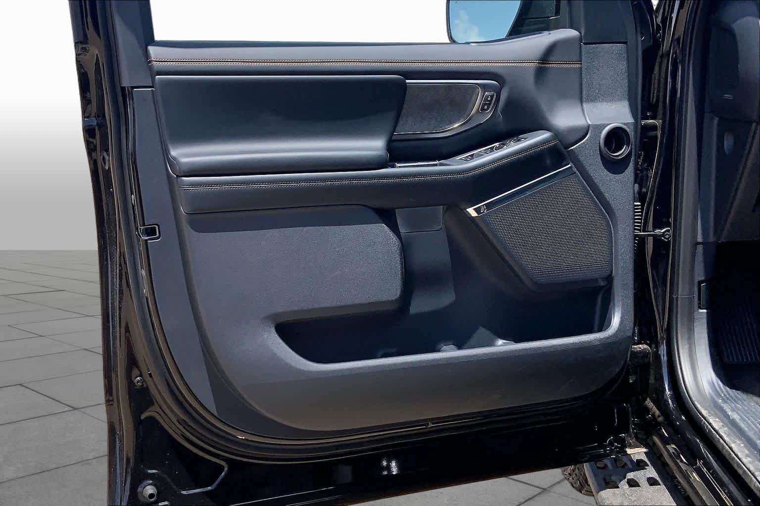 New 2026 Agate Black Metallic Ford Tremor® image 10