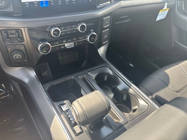 New 2026 Oxford White Ford XLT image 29