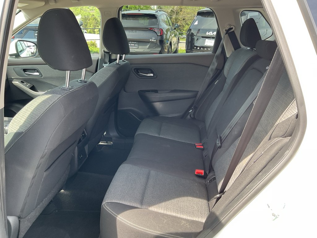Used 2021 Pearl White Tricoat Nissan SV image 17