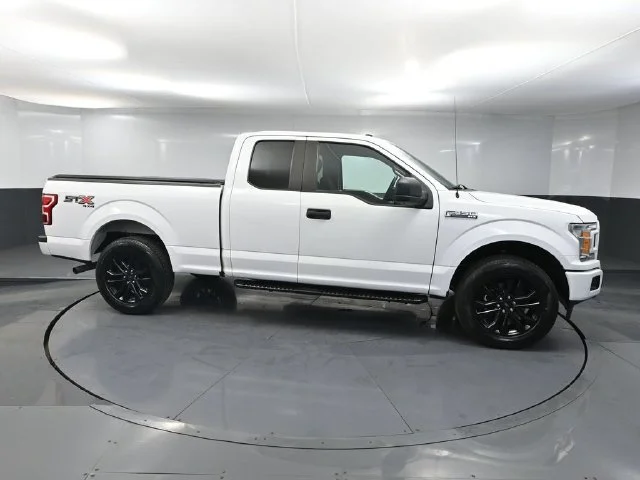Used 2019 White Ford XL image 2