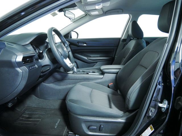 Certified Used 2025 Black Nissan 2.5 SV image 19