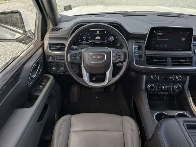 2024 GMC Yukon SLT - Photo 17