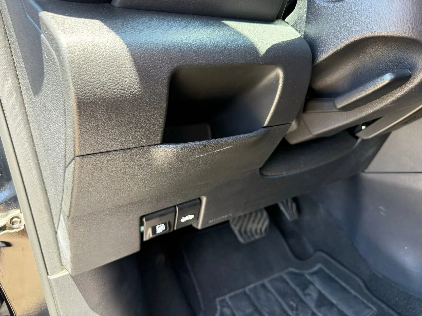 2024 Nissan Kicks SR - Photo 13