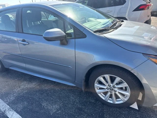 Used 2025  Toyota LE image 10