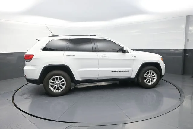 Used 2019 White Jeep Laredo E image 19